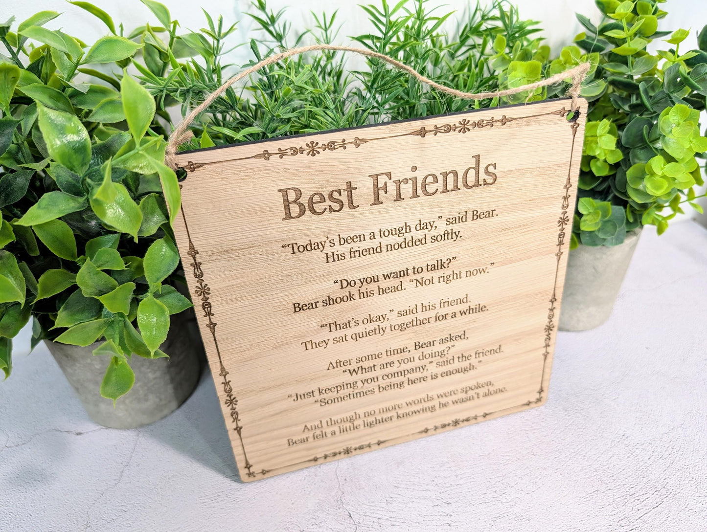 Best Friends Wooden Quote Plaque – Comforting Friendship Sign, Handmade Oak Veneer Gift, Rustic Eco-Friendly