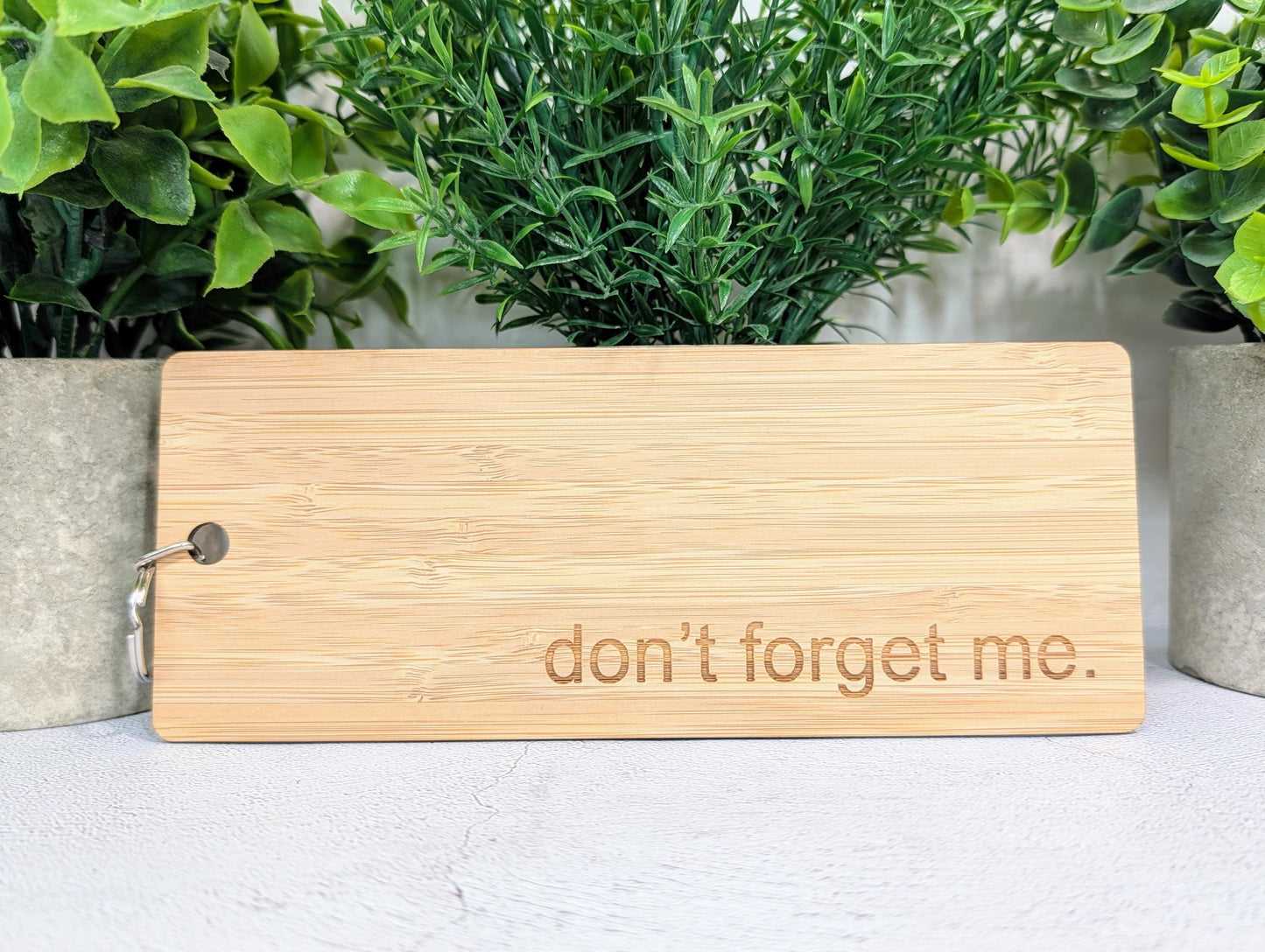 Don’t Forget Me Keyring – Extra Large 200×80mm Bamboo Wooden Key Tag, Engraved Eco Key Fob for Hotels, Offices & Homes, Handmade in Wales