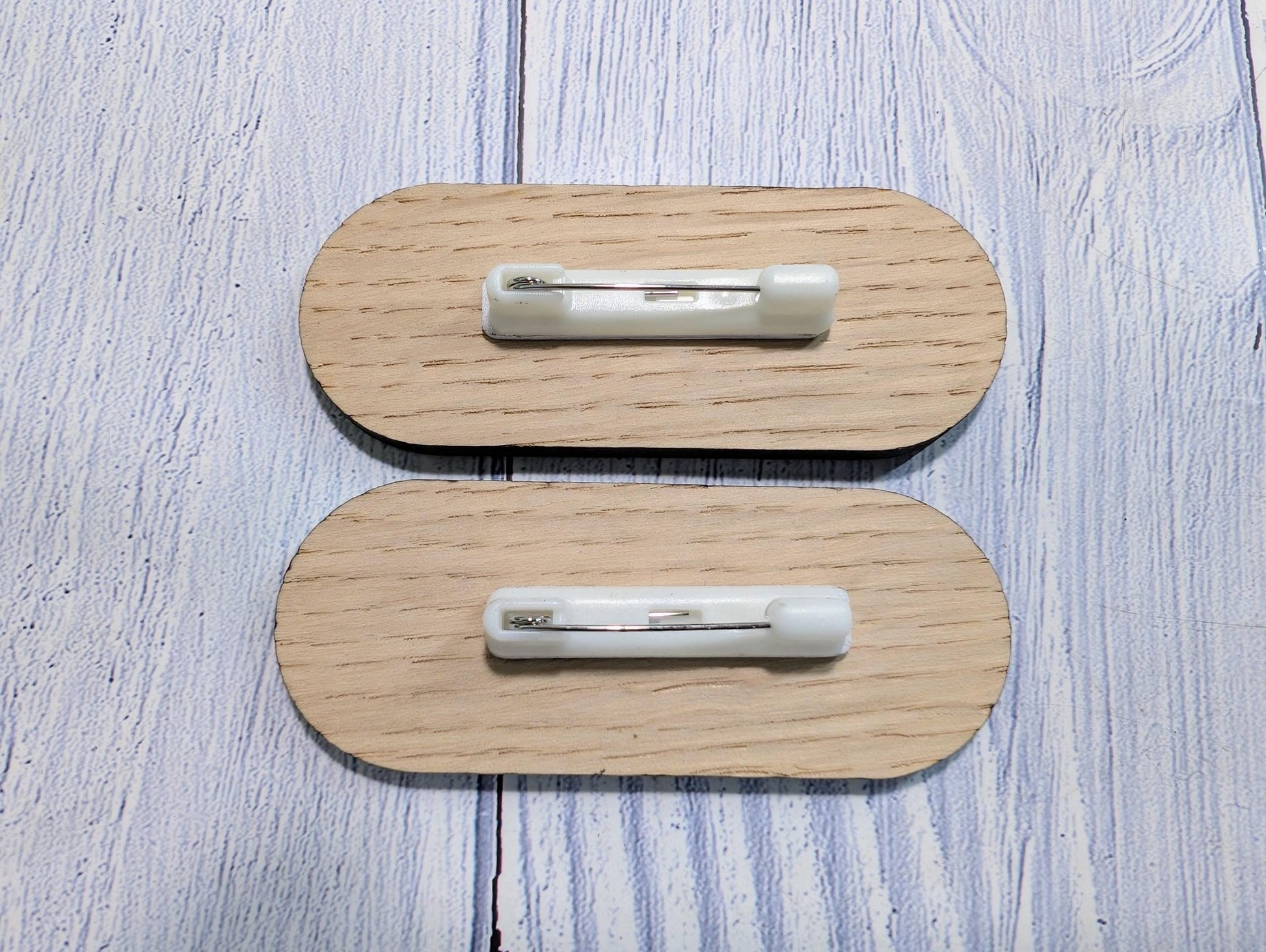 Personalised Wooden Name Badge 75x30mm – Lozenge Shape Oak Veneer with Magnet or Pin – Eco - Friendly Custom Work ID Tag - CherryGroveCraft