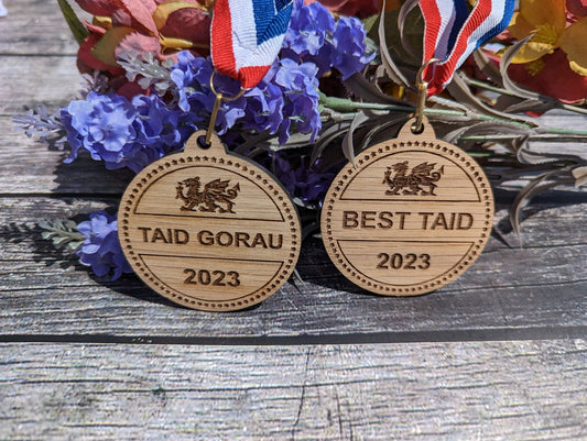 Best Taid & Taid Gorau Medals with Welsh Dragon - Meaningful Gifts, Birthday Gift, Father's Day Gift, Gift for Grandad - CherryGroveCraft