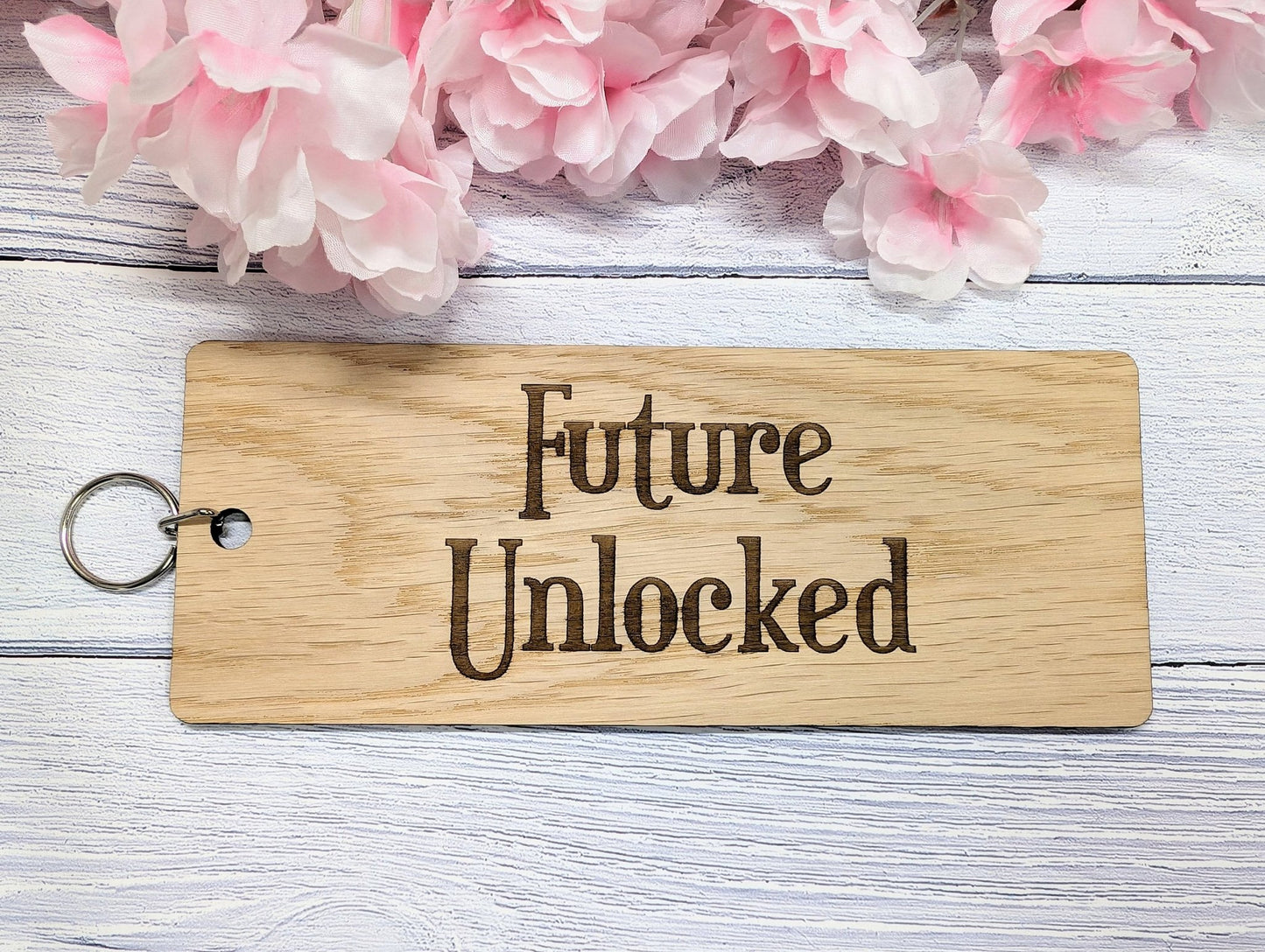 Extra-Large 200x80mm "Future Unlocked" Wooden Keyring – Inspirational Oak Veneer Key Accessory - CherryGroveCraft