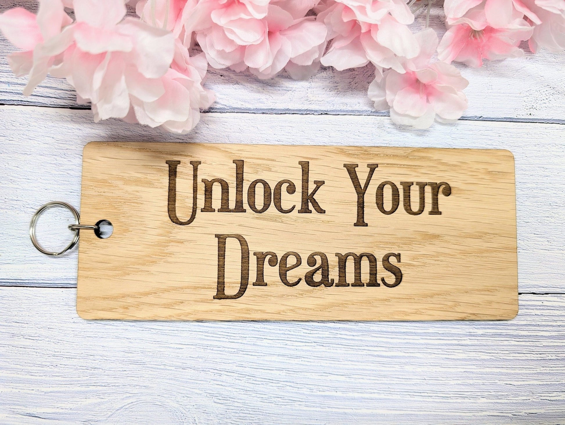 Extra-Large 200x80mm "Unlock Your Dreams" Wooden Keyring – Inspirational Oak Veneer Key Accessory for Dreamers - CherryGroveCraft