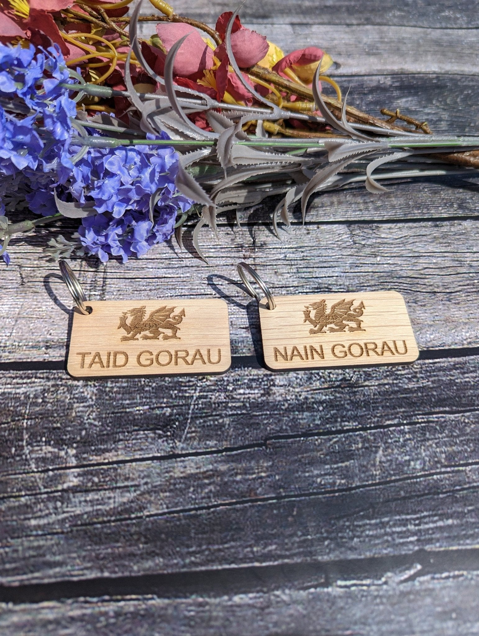 Personalised Patriotic Welsh Keyrings with Welsh Dragon and Phrases - CherryGroveCraft