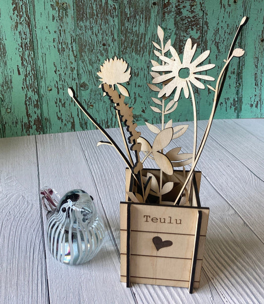 Personalised wooden flowers | Welsh gift | Letterbox gift - CherryGroveCraft
