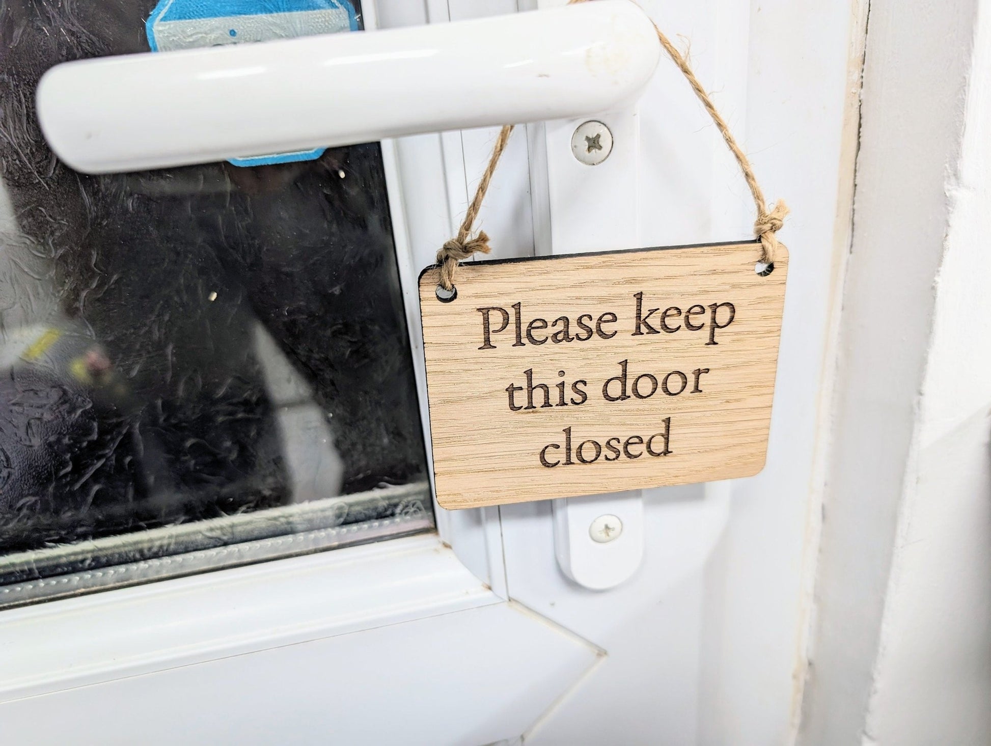 Please Keep Door Closed Sign - Custom Text Option, Personalisable Sign Oak MDF, Eco-Friendly, 4 Sizes, Door Reminder Plaque - CherryGroveCraft